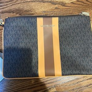 WOMENS Michael Kors envelope bag NWOT